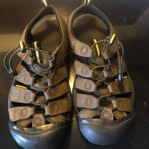 Authentic Keen Brown Waterproof Sandals women's size 9